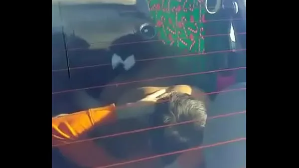 شاهد Couple caught doing 69 in car أنبوب الطاقة