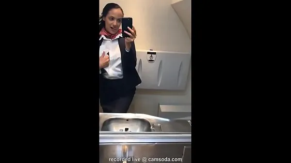 Regarder hôtesse latina se au club de masturbation mile dans les toilettes et jouitPower Tube