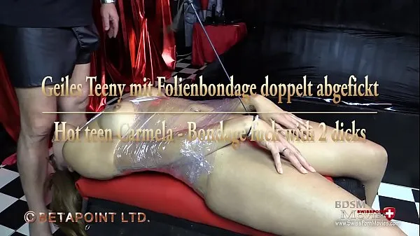 Se Geiles Teeny mit Folienbondage doppelt abgefickt - Carmela20 TR22 power Tube