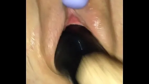 观看 Fist banging her cunt power Tube