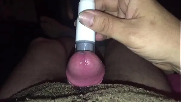 Güç Tüpü Vaya gustazo da el vibrador en el frenillo frenulum izleyin