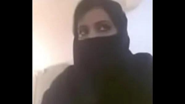 Tonton Muslim hot milf expose her boobs in videocall Power Tube