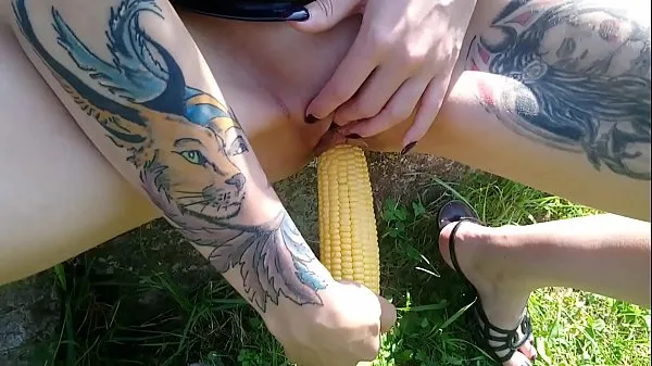 Watch Lucy Ravenblood fucking pussy with corn in public power Tube