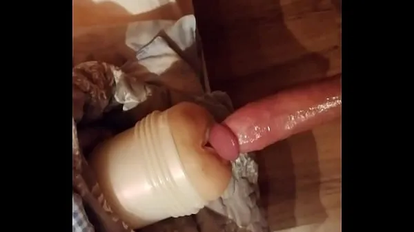 Sehen Sie sich Fuck my fleshlightPower Tube an