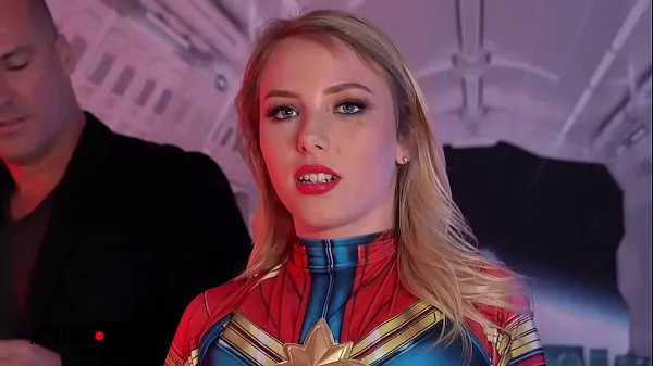 Oglejte si Amateur Boxxx - Dixie Lynn is a Teenage Captain Marvel Power Tube