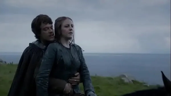 Güç Tüpü Yara Greyjoy hot moments game of thrones Gemma Whelan and Indira Varma izleyin