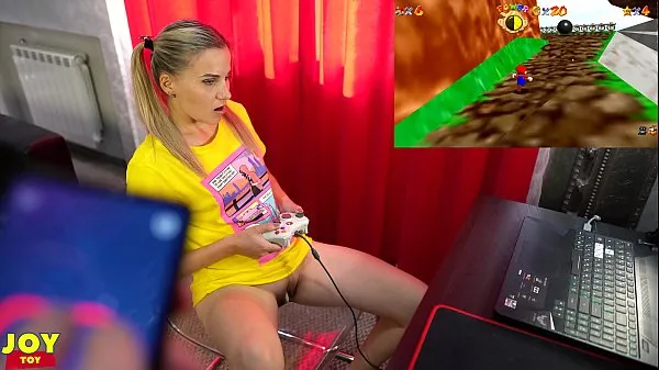 Oglejte si Letsplay Retro Game With Remote Vibrator in My Pussy - OrgasMario By Letty Black Power Tube