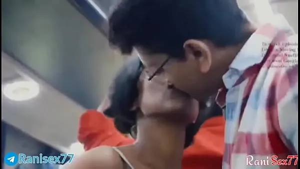 Sledujte Teen girl fucked in Running bus, Full hindi audio power Tube