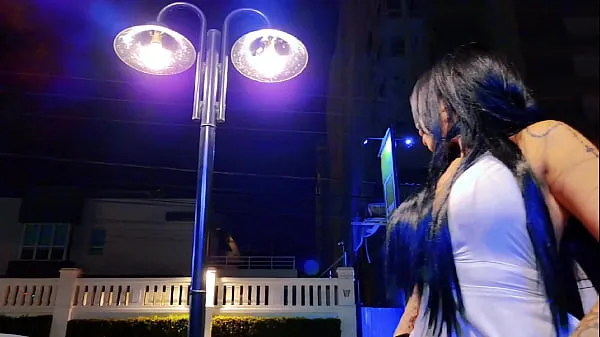 Regarder S'exhiber en public le Nouvel An, enlève ma culotte - SEXDOLL 520Power Tube