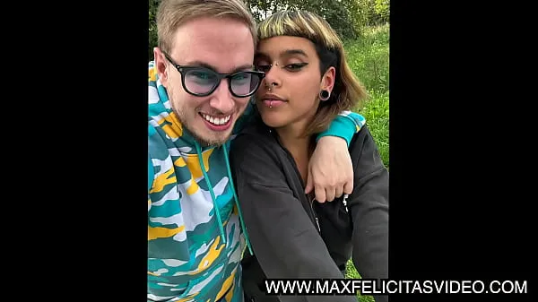 Assista MAX FELICITAS CARRO FODE UM FIAT PANDA MOON COMELALUNA MENINA ITALIANA DE 18 ANOS Power Tube