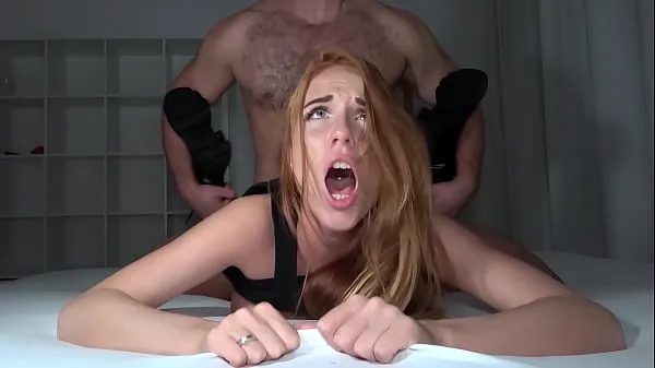 Titta på SHE DIDN'T EXPECT THIS - Redhead College Babe DESTROYED By Big Cock Muscular Bull - HOLLY MOLLY power Tube