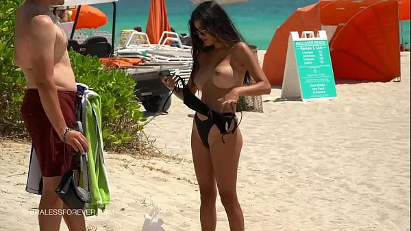 Watch Huge boob hotwife at the beach power Tube