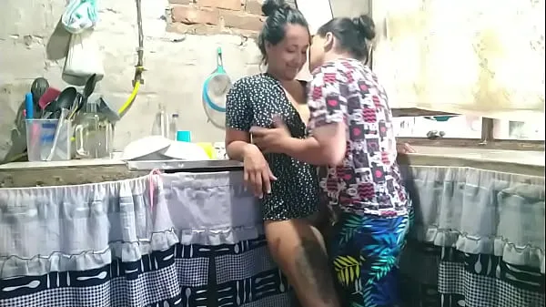 Xem Since my husband is not in town, I call my best friend for wild lesbian sex ống điện
